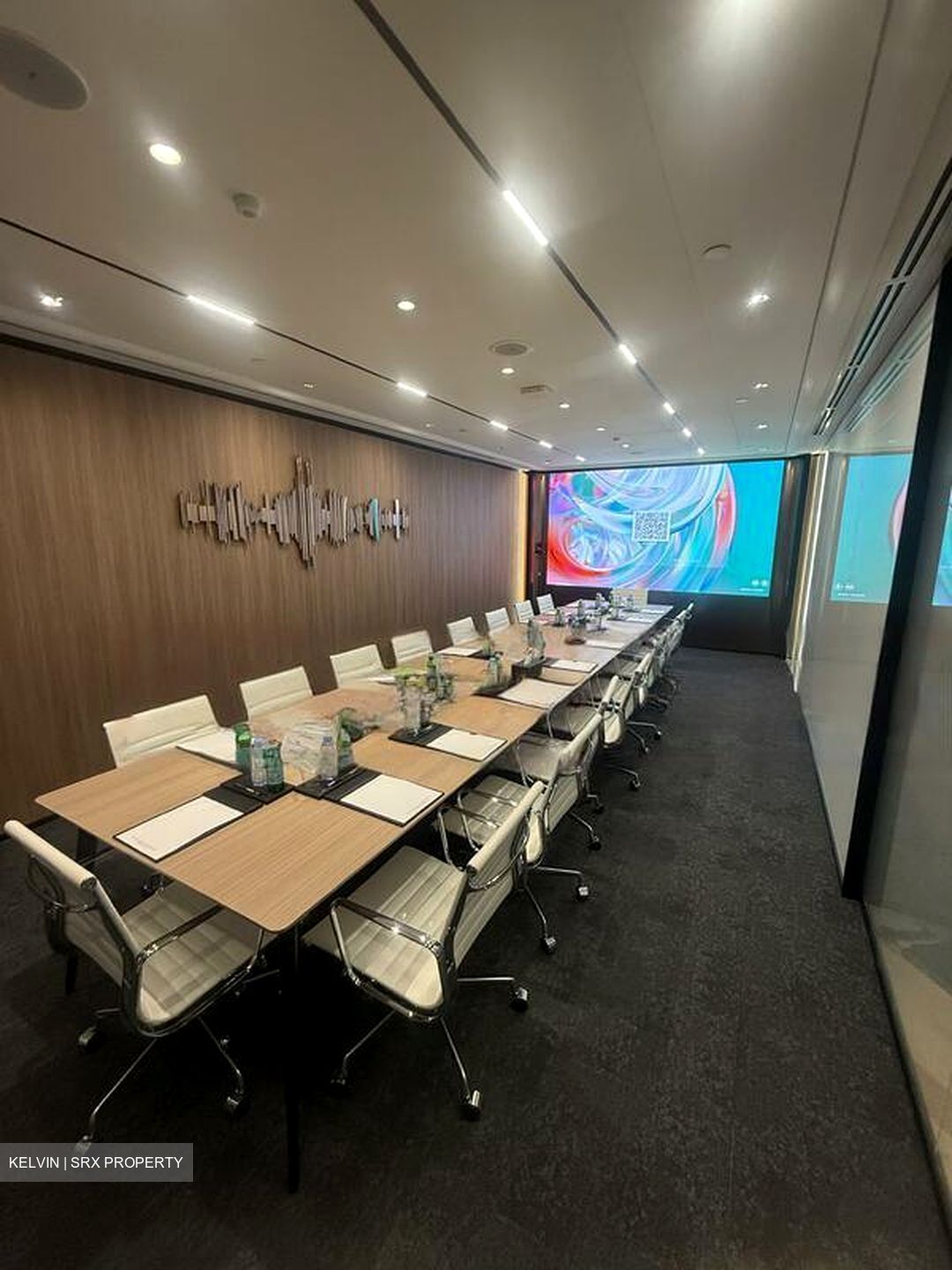 Gateway East (D7), Office #471222261